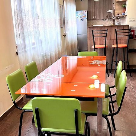 Vernisaj Apt At Republic Square & Ruben Tours يريفان المظهر الخارجي الصورة